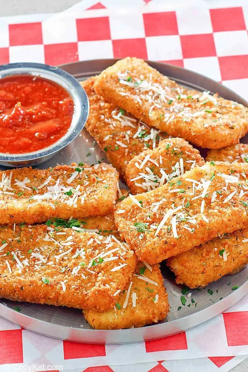 TGI Friday's Fried Mozzarella Sticks (Copycat)